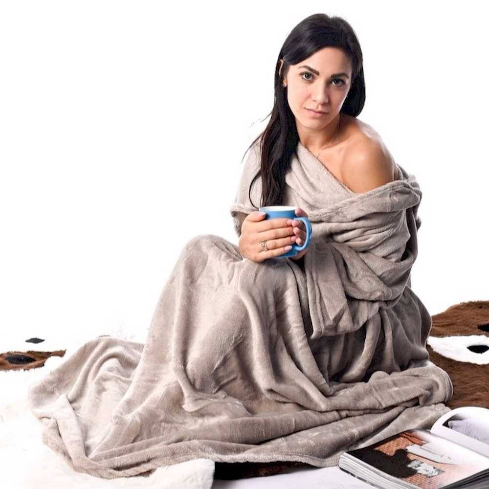 Coperta con le maniche per TV Tortora