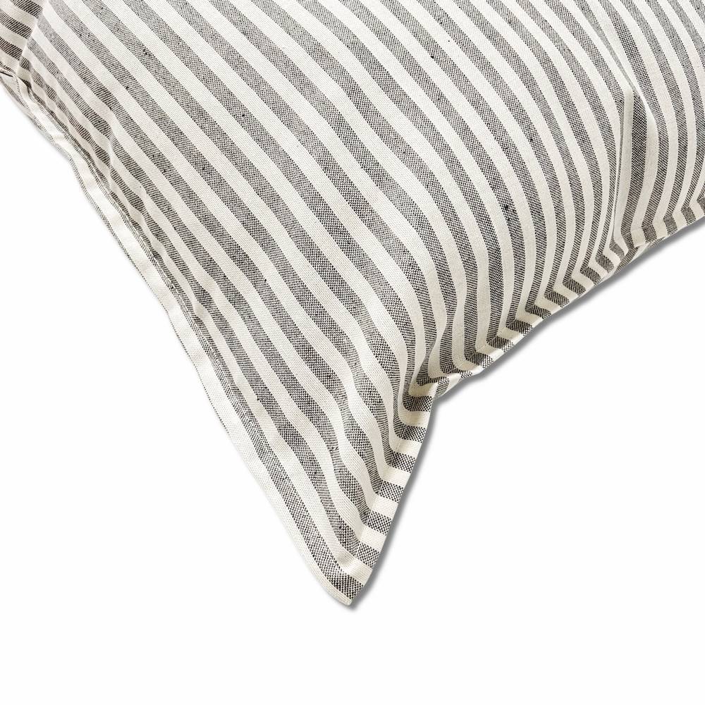 Cuscino imbottito 70 x 70 Riga bastoncino grigio